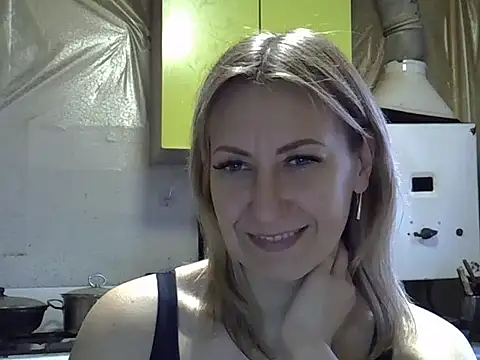 AshleyXHoney online show from December 2, 7:14 am