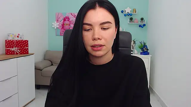 MadisonGomes online show from January 2, 12:46 pm