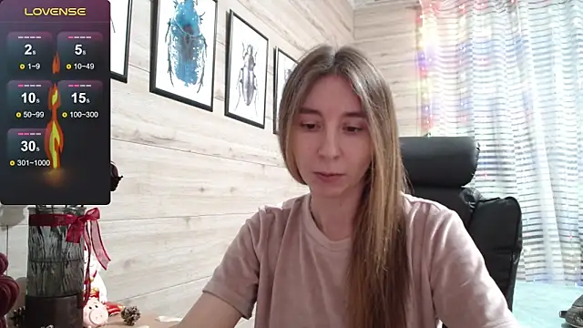 Snapshot of Wowpornoo chatting on December 16, 1:27 pm Wowpornoo online show from December 16, 1:27 pm