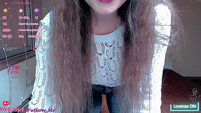 LizaSenri online show from April 18, 8:18 am