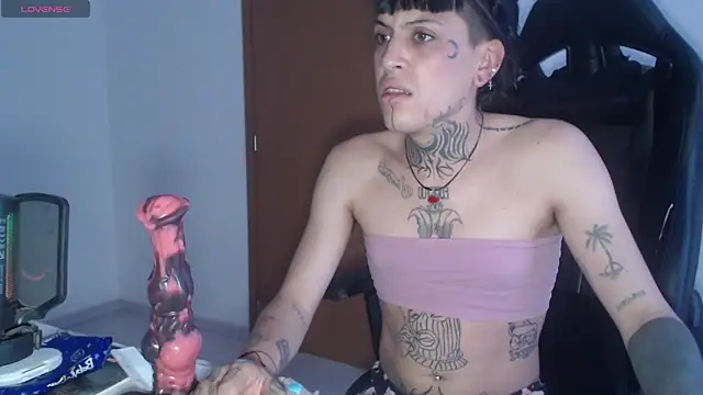 charlotbelucci  online show from October 8, 9:07 am