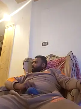 ListedLoin online show from March 16, 1:26 pm