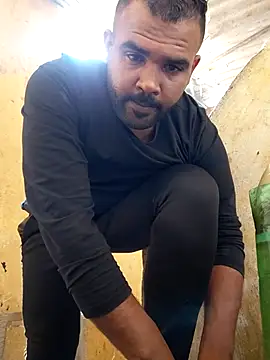 ListedLoin online show from April 19, 12:04 pm