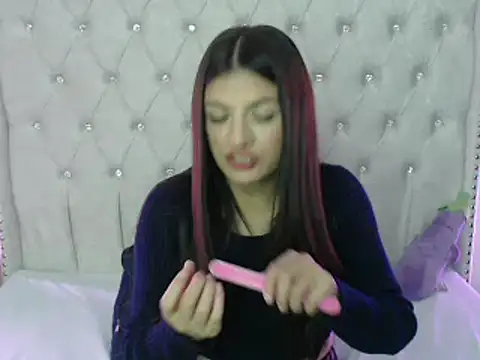 Snapshot of Abril_Squirt chatting on February 11, 4:44 am Abril Squirt online show from February 11, 4:44 am
