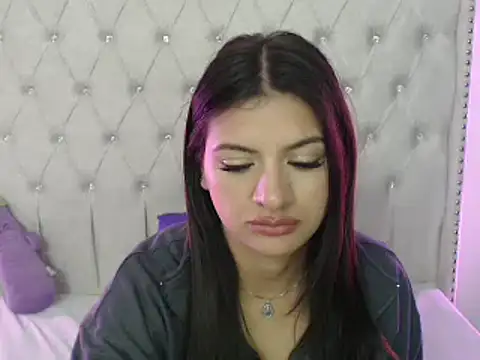 Snapshot of Abril_Squirt chatting on February 13, 10:12 am Abril Squirt online show from February 13, 10:12 am