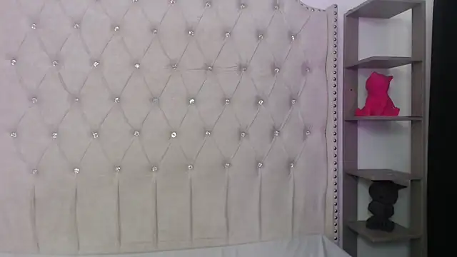 Abril Squirt online show from February 26, 9:14 pm