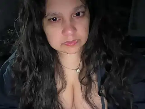 Snapshot of MelanieFawker chatting on November 18, 2:21 pm MelanieFawker online show from November 18, 2:21 pm