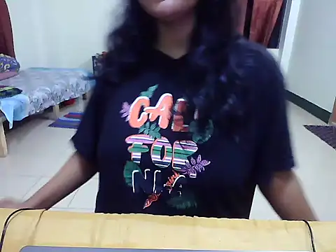 Snapshot of JustinaIra chatting on October 2, 6:15 pm JustinaIra online show from October 2, 6:15 pm