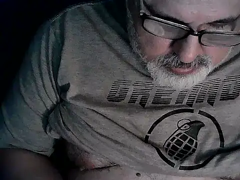 Snapshot of cashot58 chatting on October 13, 5:13 pm cashot58 online show from October 13, 5:13 pm