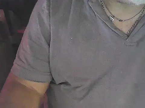 Snapshot of cashot58 chatting on December 16, 2:11 pm cashot58 online show from December 16, 2:11 pm