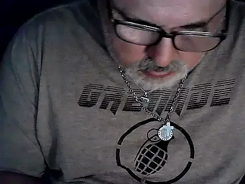 Snapshot of cashot58 chatting on December 22, 4:26 pm cashot58 online show from December 22, 4:26 pm