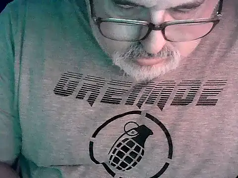 Snapshot of cashot58 chatting on January 9, 2:09 pm cashot58 online show from January 9, 2:09 pm