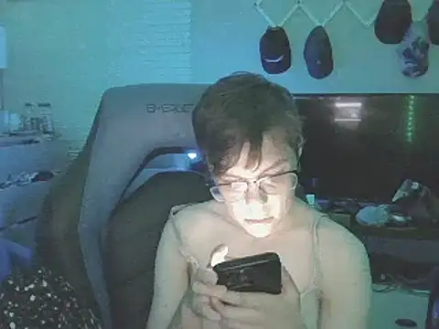 Snapshot of KaliSnow199623 chatting on December 6, 3:30 am KaliSnow199623 online show from December 6, 3:30 am