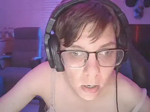 Snapshot of KaliSnow199623 chatting on December 7, 7:16 am KaliSnow199623 online show from December 7, 7:16 am