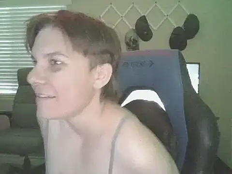 Snapshot of KaliSnow199623 chatting on January 21, 1:18 am KaliSnow199623 online show from January 21, 1:18 am