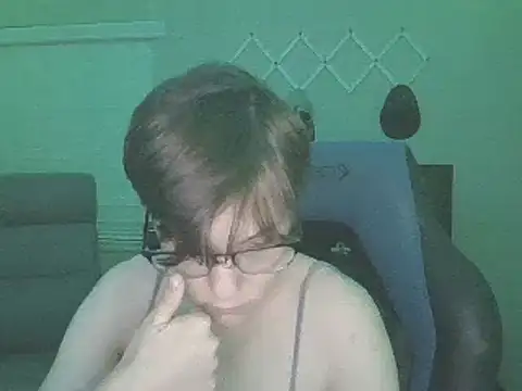 Snapshot of KaliSnow199623 chatting on February 8, 5:29 am KaliSnow199623 online show from February 8, 5:29 am