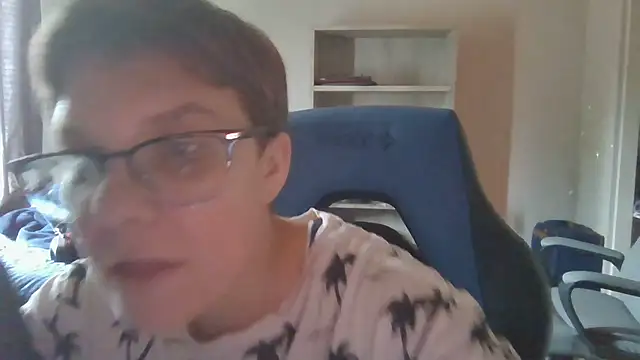 Snapshot of KaliSnow199623 chatting on September 10, 10:10 pm KaliSnow199623 online show from September 10, 10:10 pm