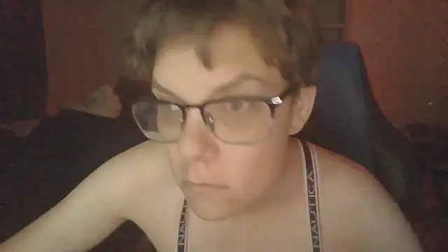 Snapshot of KaliSnow199623 chatting on September 11, 1:00 pm KaliSnow199623 online show from September 11, 1:00 pm