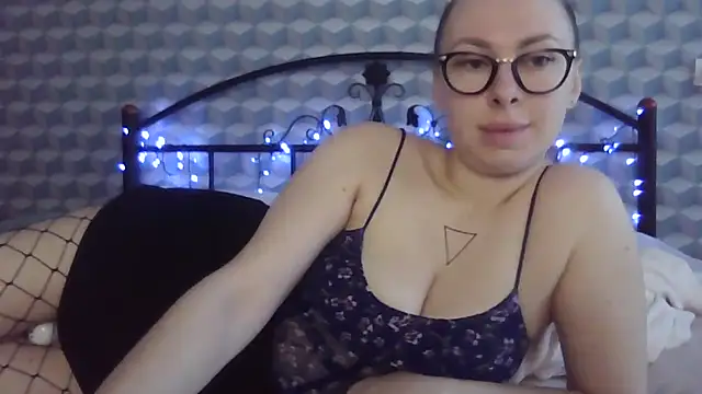  Leslyy Solo 1 online show from February 17, 10:18 am