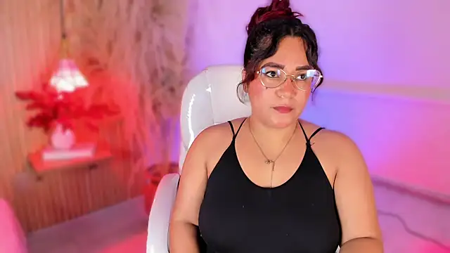 MelissaKarterrs online show from April 15, 12:01 pm