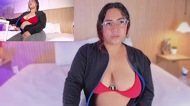 Snapshot of MelissaKarterrs chatting on May 5, 11:51 am MelissaKarterrs online show from May 5, 11:51 am