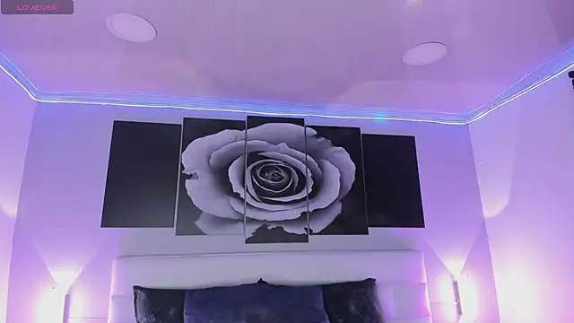 Snapshot of sofi_bakerr chatting on November 25, 11:43 am sofi bakerr online show from November 25, 11:43 am