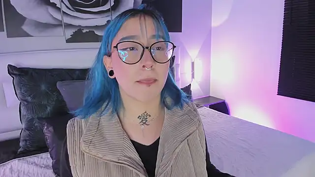 Snapshot of sofi_bakerr chatting on December 4, 11:41 am sofi bakerr online show from December 4, 11:41 am