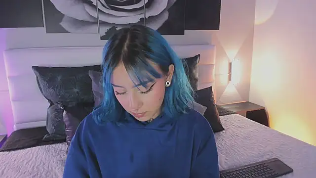 Snapshot of sofi_bakerr chatting on December 20, 11:39 am sofi bakerr online show from December 20, 11:39 am