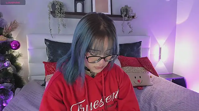 Snapshot of sofi_bakerr chatting on January 6, 11:36 am sofi bakerr online show from January 6, 11:36 am