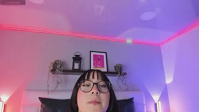 sofi bakerr online show from February 17, 11:40 am