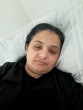 sarahhh1987 online show from February 21, 6:47 am