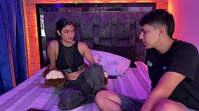 Snapshot of Juva___ chatting on November 14, 12:42 am Juva online show from November 14, 12:42 am