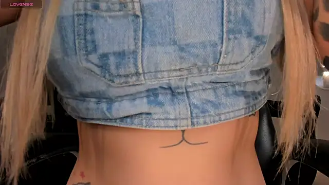 HannaConnor  online show from November 3, 8:54 pm