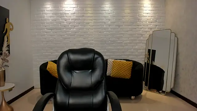 AliceHarper  online show from January 9, 3:15 am
