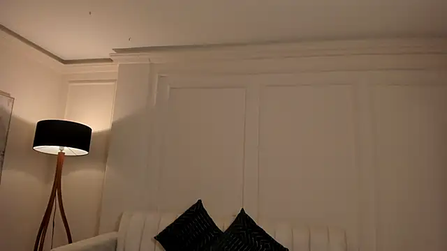 AliceHarper  online show from December 15, 5:39 pm