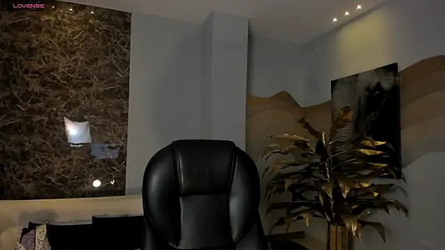 AliceHarper  online show from March 13, 7:42 pm