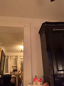 Snapshot of holyeroticss chatting on February 4, 1:22 am holyeroticss online show from February 4, 1:22 am