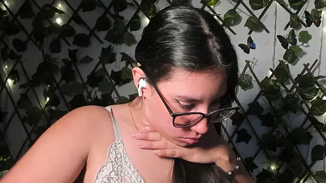 CoralineSanchez online show from October 21, 3:18 am