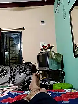 Snapshot of roadtucker123 chatting on February 3, 3:17 pm roadtucker123 online show from February 3, 3:17 pm