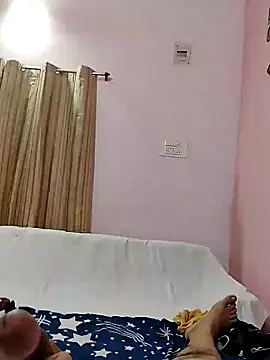 Snapshot of roadtucker123 chatting on February 3, 10:32 pm roadtucker123 online show from February 3, 10:32 pm