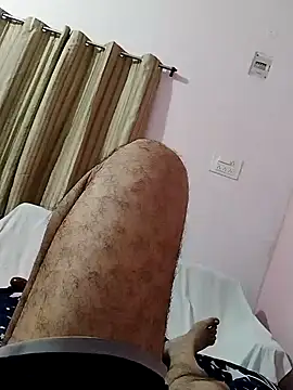 Snapshot of roadtucker123 chatting on February 6, 5:40 pm roadtucker123 online show from February 6, 5:40 pm