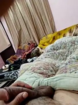 Snapshot of roadtucker123 chatting on December 3, 6:39 pm roadtucker123 online show from December 3, 6:39 pm