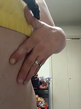 Snapshot of PhatAss_Kummmilla chatting on May 21, 11:39 am PhatAss Kummmilla online show from May 21, 11:39 am
