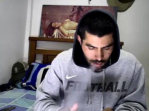 hideonbush051 online show from October 11, 9:46 pm