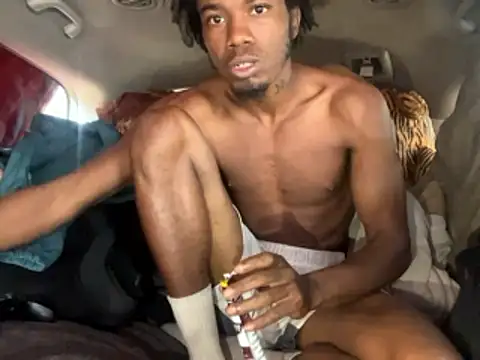 Snapshot of SlimeCrownzOut5 chatting on January 13, 5:07 pm SlimeCrownzOut5 online show from January 13, 5:07 pm