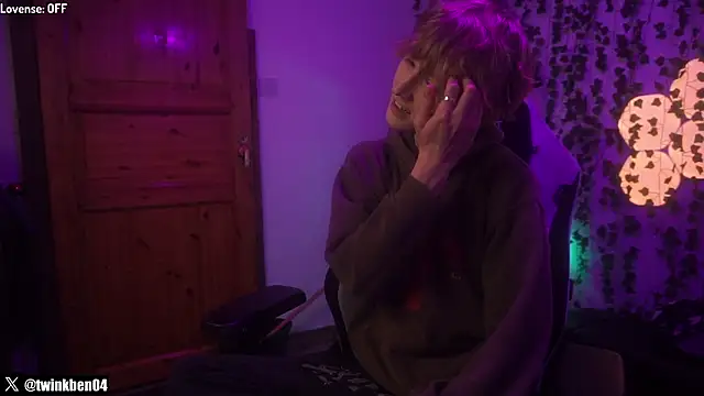 twinkben online show from February 5, 3:44 am