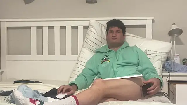 Snapshot of Lorenzo_hernandez chatting on February 13, 10:54 pm Lorenzo hernandez online show from February 13, 10:54 pm