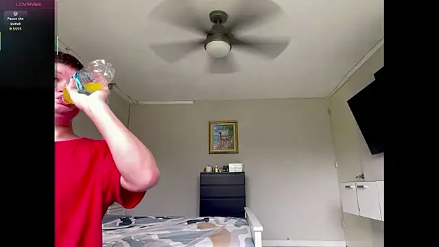 Snapshot of Lorenzo_hernandez chatting on September 18, 7:05 pm Lorenzo hernandez online show from September 18, 7:05 pm