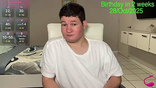 Snapshot of Lorenzo_hernandez chatting on October 5, 12:09 am Lorenzo hernandez online show from October 5, 12:09 am