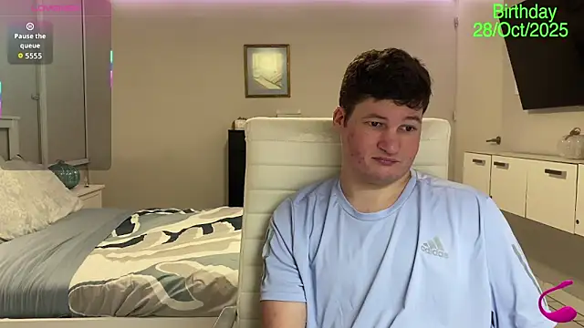 Snapshot of Lorenzo_hernandez chatting on October 17, 11:07 pm Lorenzo hernandez online show from October 17, 11:07 pm